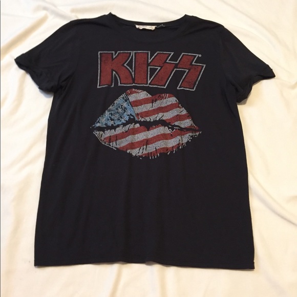 Hollister Tops - Hollister KISS Graphic Tee